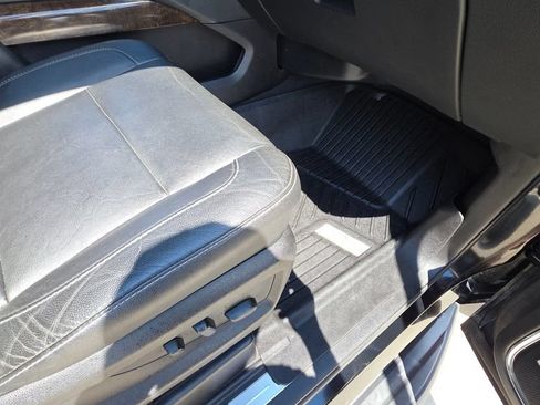 Used 2020 Chevrolet Tahoe LT AWD/4WD image 12