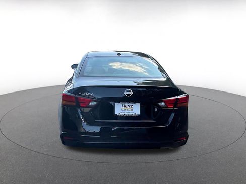 Used 2025 Nissan Altima 2.5 SV FWD image 21