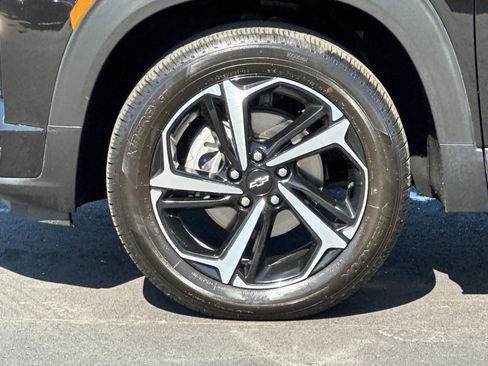 Certified 2023 Chevrolet TrailBlazer RS w/ Sun and Liftgate Package AWD/4WD image 8