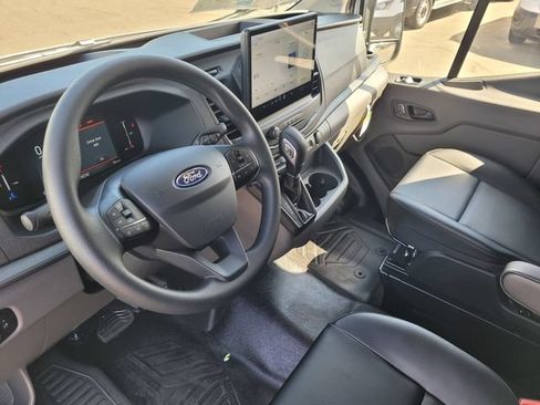 New 2026 Ford Transit 250 148 Medium Roof w/ Load Area Protection Package RWD image 7