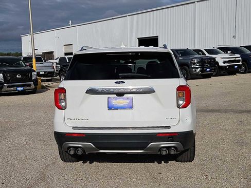 Used 2022 Ford Explorer Platinum w/ Equipment Group 601A AWD/4WD image 7