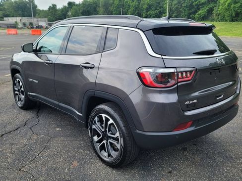 Used 2024 Jeep Compass Limited AWD/4WD image 9