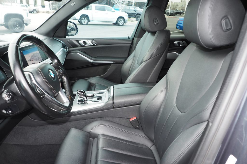Used 2019 BMW X5 xDrive40i w/ Convenience Package AWD/4WD image 13