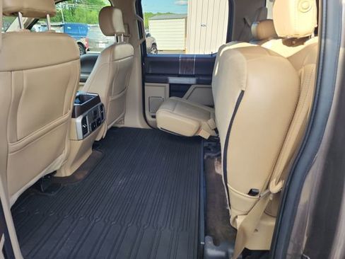 Used 2019 Ford F150 Lariat w/ Equipment Group 502A Luxury AWD/4WD image 17