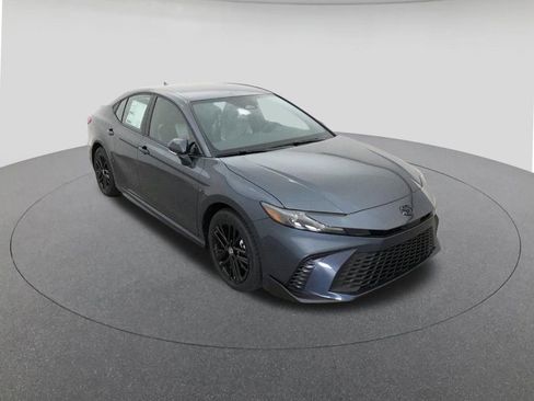 New 2026 Toyota Camry SE image 13