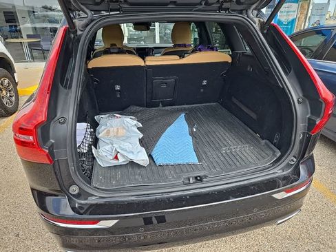 Used 2019 Volvo XC60 T5 Inscription w/ Protection Package FWD image 5