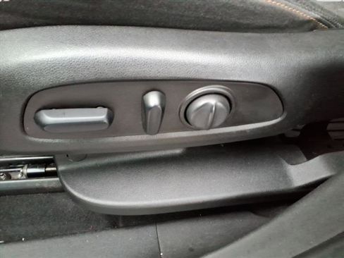 Used 2019 Chevrolet Equinox LT image 16