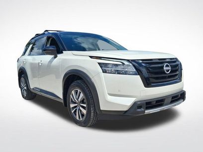 Used 2024 Nissan Pathfinder SL