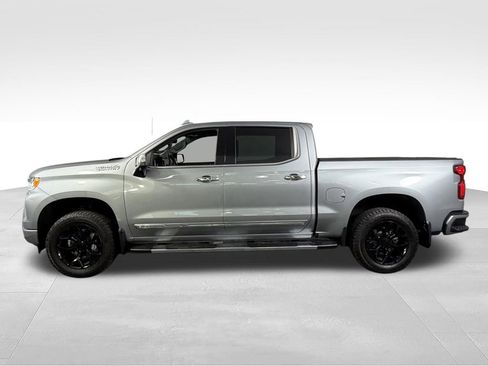 Used 2024 Chevrolet Silverado 1500 High Country w/ High Country Premium Package AWD/4WD image 10