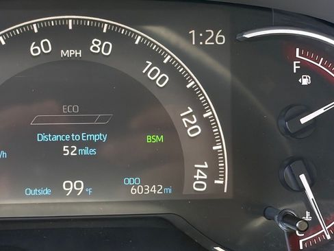 Used 2025 Toyota RAV4 XLE AWD/4WD image 13