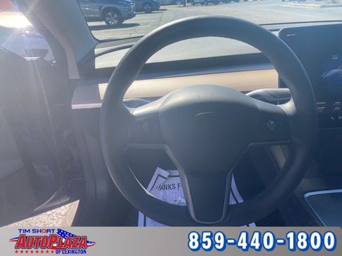 Used 2023 Tesla Model 3 Standard Range image 12