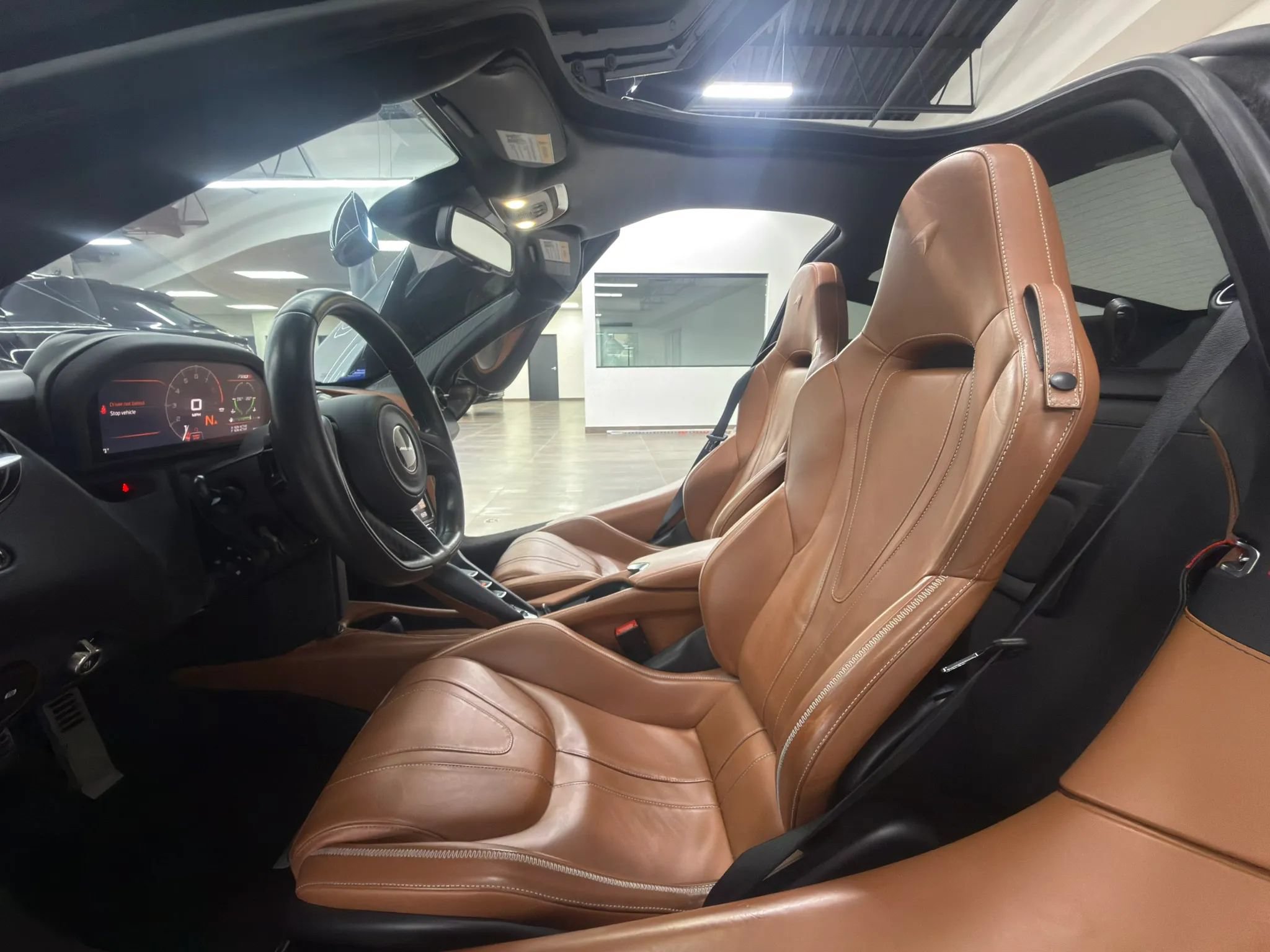 Used 2018 McLaren 720S RWD image 20