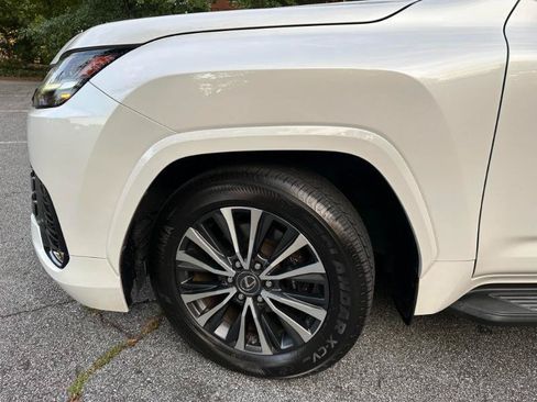 Used 2022 Lexus LX 600 4WD w/ Appearance Package image 4
