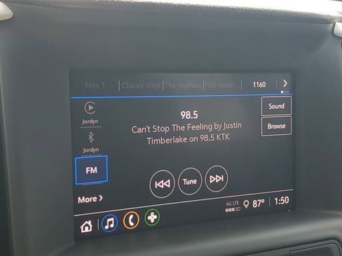 Used 2024 GMC Terrain SLE w/ Driver Convenience Package image 12