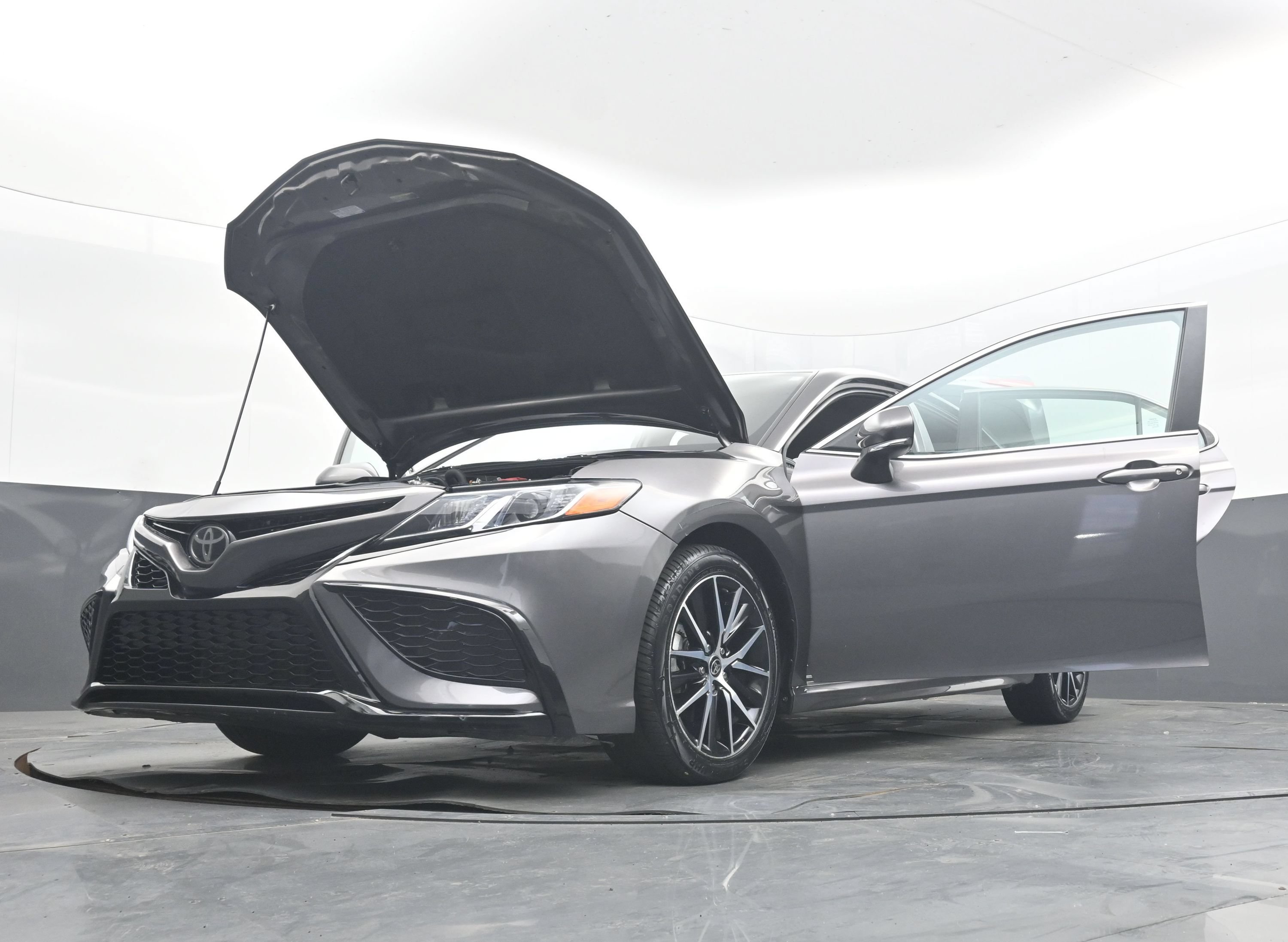Used 2023 Toyota Camry SE FWD image 47