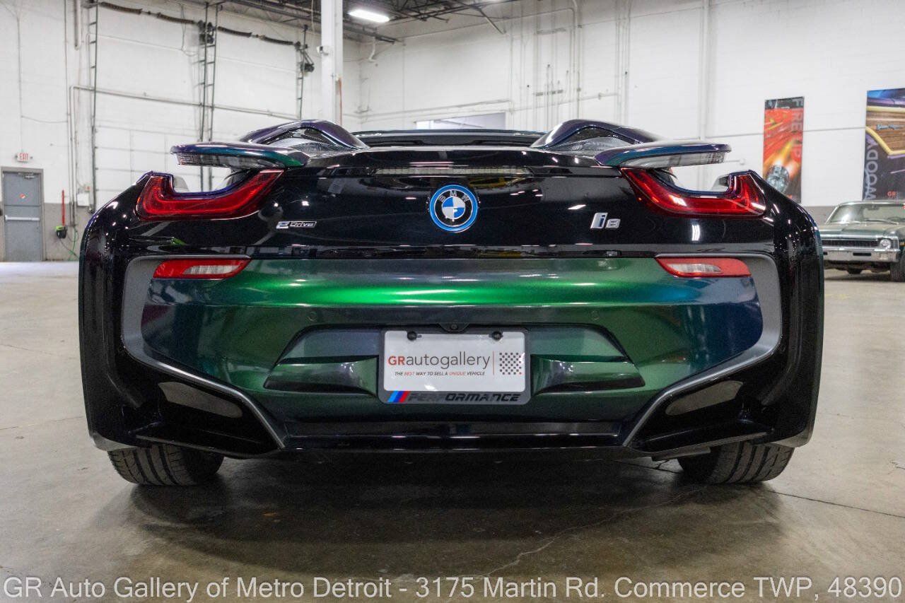 Used 2019 BMW i8 Roadster AWD/4WD image 7