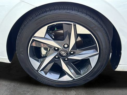 Certified 2023 Hyundai Elantra Limited FWD image 48