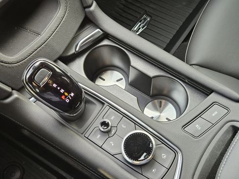 New 2026 Cadillac XT5 Luxury w/ LPO, Floor Liner Package image 15