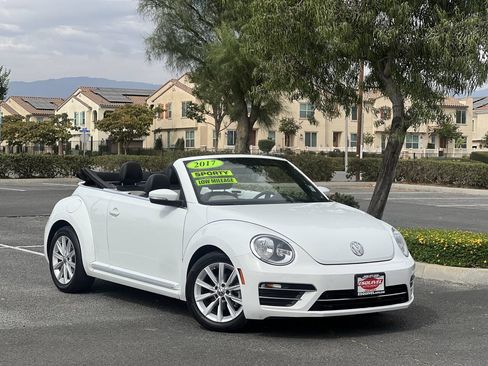 Used 2017 Volkswagen Beetle 1.8T SE FWD image 39