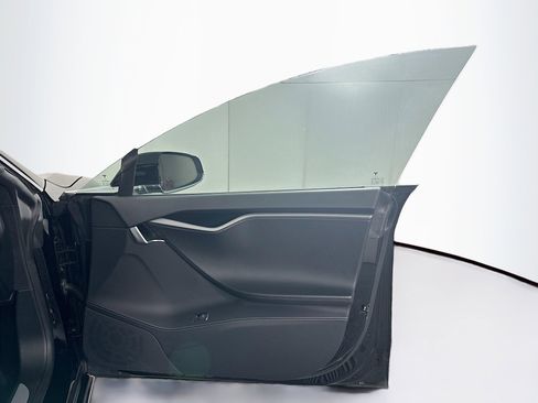 Used 2018 Tesla Model S 75D image 32