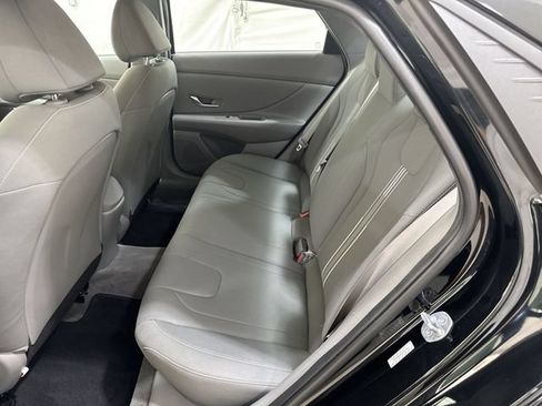Used 2023 Hyundai Elantra SEL w/ Convenience Package FWD image 24