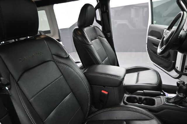 Used 2023 Jeep Wrangler Unlimited Sahara w/ Cold Weather Group AWD/4WD image 24