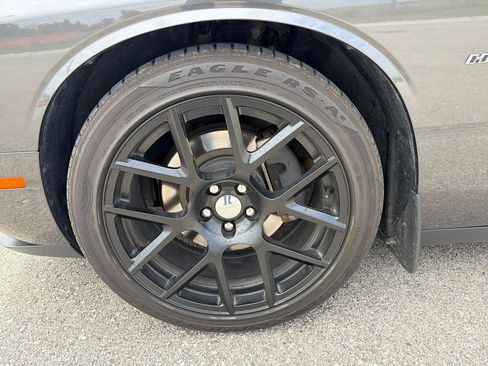 Used 2015 Dodge Challenger R/T Plus RWD image 20