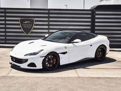 Used 2022 Ferrari Portofino M RWD image 6
