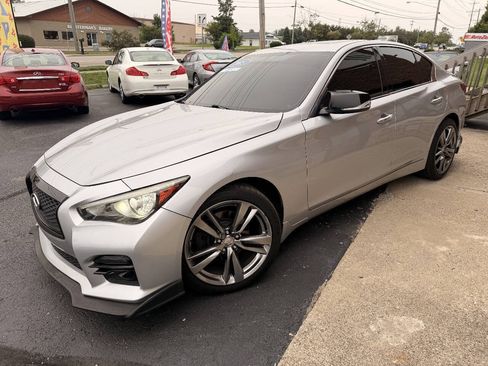 Used 2015 INFINITI Q50 Premium w/ Navigation Package AWD/4WD image 4