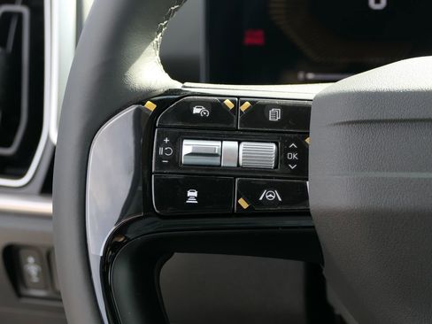 New 2026 Kia Sorento LX FWD image 12