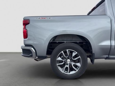 Used 2024 Chevrolet Silverado 1500 LT AWD/4WD image 23