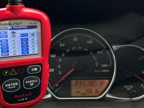 Used 2018 Toyota Yaris L image 10