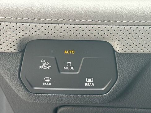 New 2026 Volkswagen Atlas Peak Edition AWD/4WD image 31