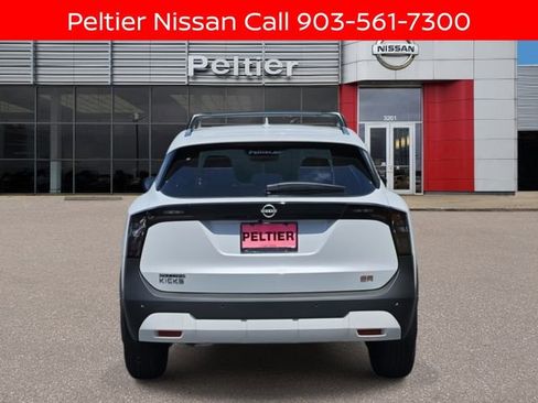 New 2025 Nissan Kicks SR w/ Illumination Package image 4