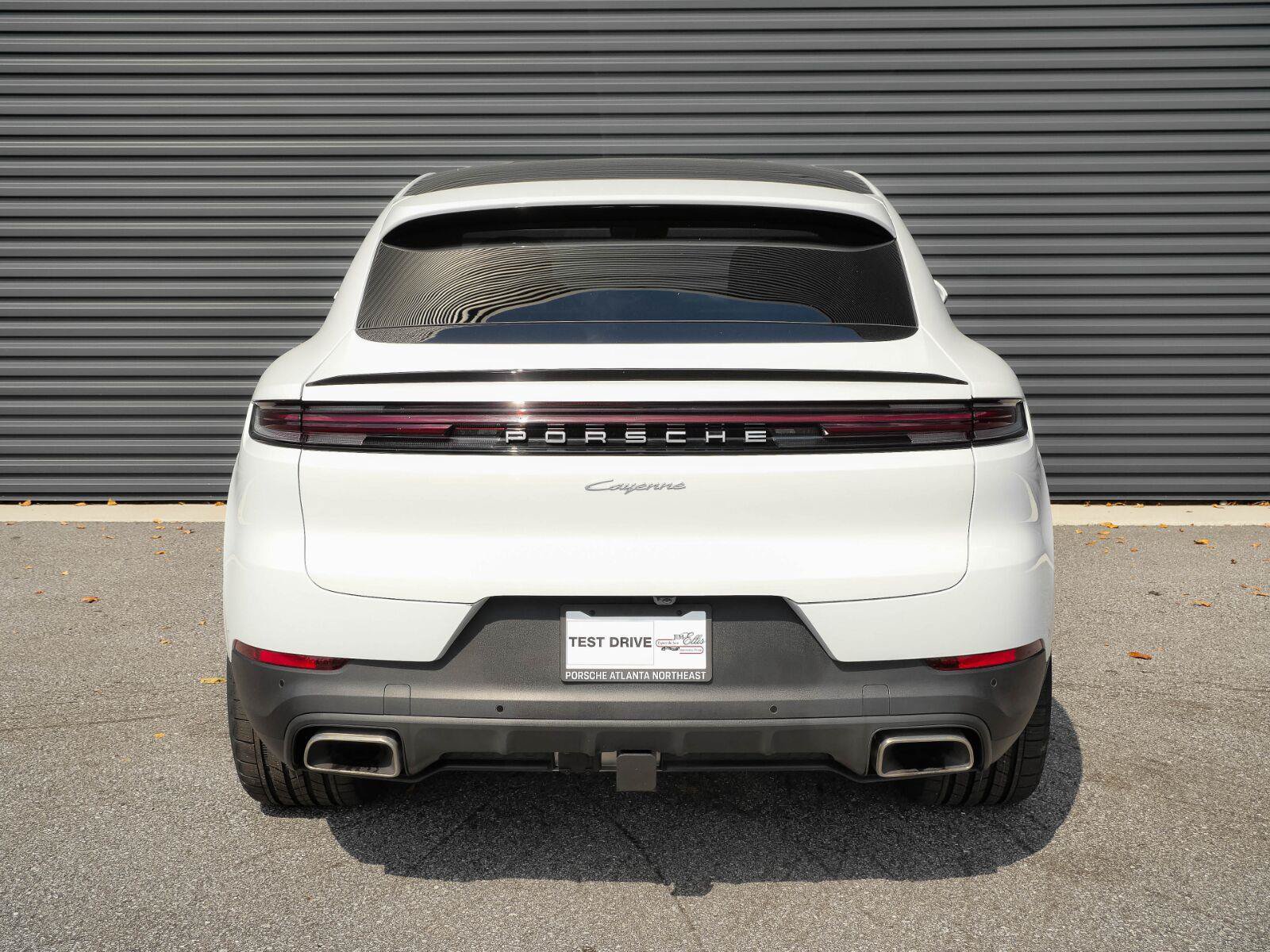 Used 2024 Porsche Cayenne Coupe AWD/4WD image 30