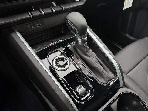 New 2026 Chevrolet Colorado LT image 24