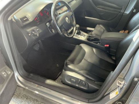 Used 2007 Volkswagen Passat 2.0T FWD image 6