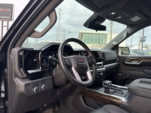 Used 2022 GMC Sierra 1500 Elevation w/ Elevation Premium Package image 17