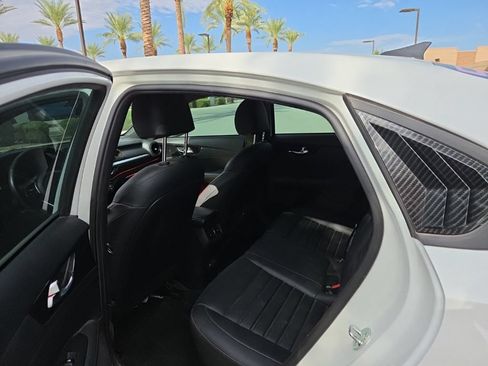 Used 2023 Kia Forte GT FWD image 9