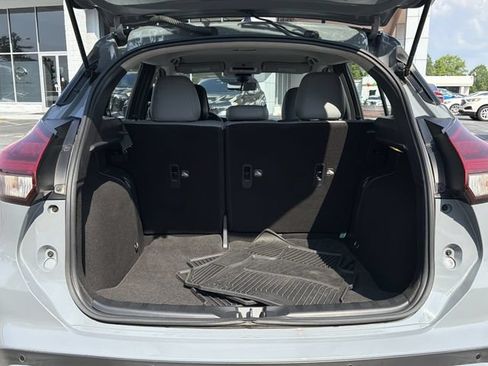 Used 2022 Nissan Kicks SR w/ Premium Package FWD image 28