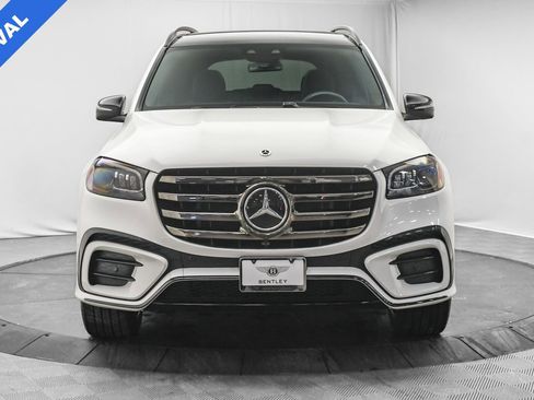 Used 2024 Mercedes-Benz GLS 450 4MATIC image 2