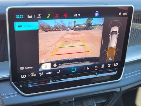 New 2026 Volkswagen Tiguan SE R-Line AWD/4WD image 16