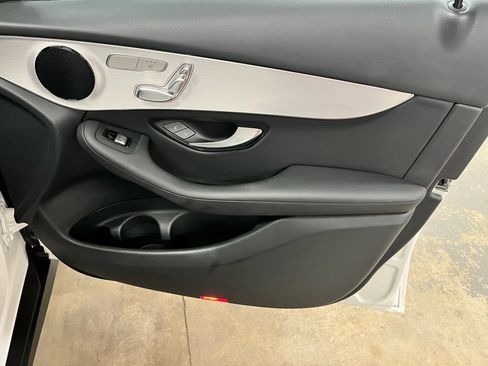 Used 2022 Mercedes-Benz GLC 300 image 23