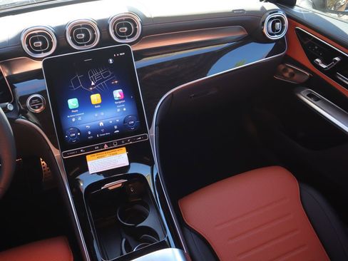 New 2026 Mercedes-Benz GLC 300 4MATIC image 12