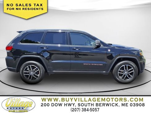 Used 2018 Jeep Grand Cherokee Trailhawk AWD/4WD image 8