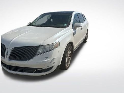 Used 2014 Lincoln MKT AWD w/ Equipment Group 201A image 4