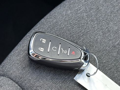 Used 2024 Chevrolet Equinox LT image 33