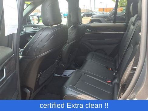 Certified 2024 Jeep Grand Cherokee Limited w/ Black Appearance Package AWD/4WD image 14