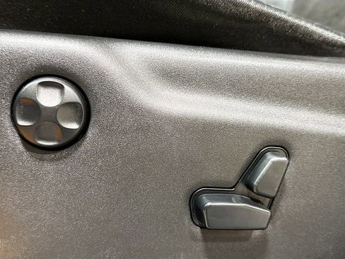 Used 2019 Jeep Grand Cherokee Altitude image 21