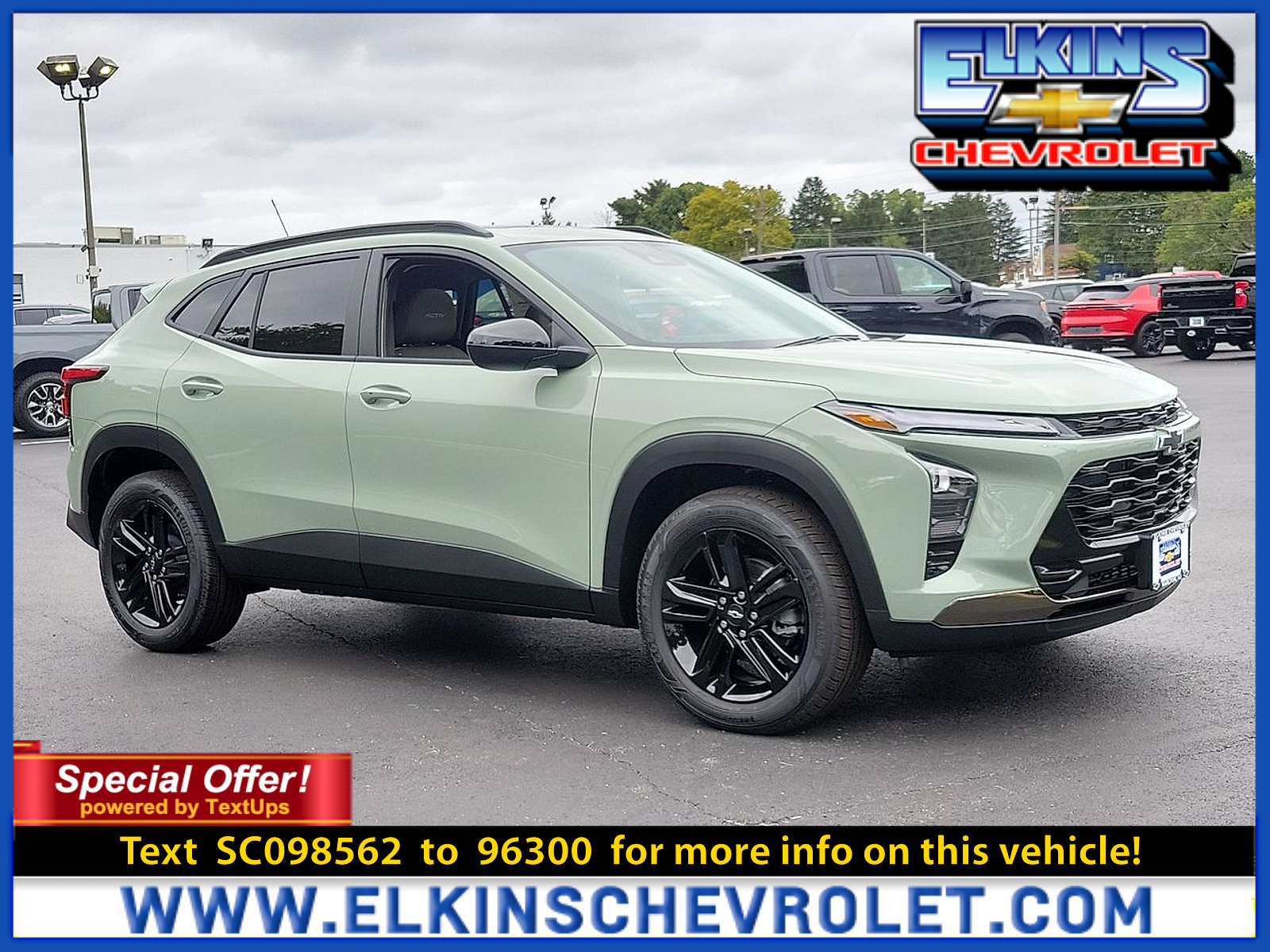 Used 2025 Chevrolet Trax ACTIV w/ Sunroof Package FWD image 1